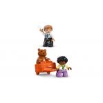 LEGO DUPLO 10443 First Time at the Airport