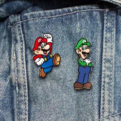 Super Mario - Set of 2 Enamel Pin Badges - Fan Shop and Merchandise